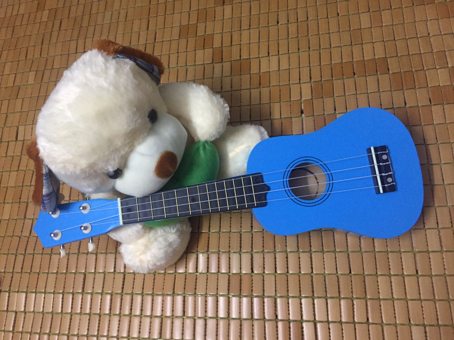 Mình không hài lòng về sản phẩm
1. Dây không thể chỉnh được, đánh đàn mà máy không nhận ra âm thanh của dây 1 và 2
2. Màu sáng quá, không phải màu xanh Navy
Mong Tiki hỗ trợ đổi trả cho mình, chứ dây đàn thế này không thể đánh được!