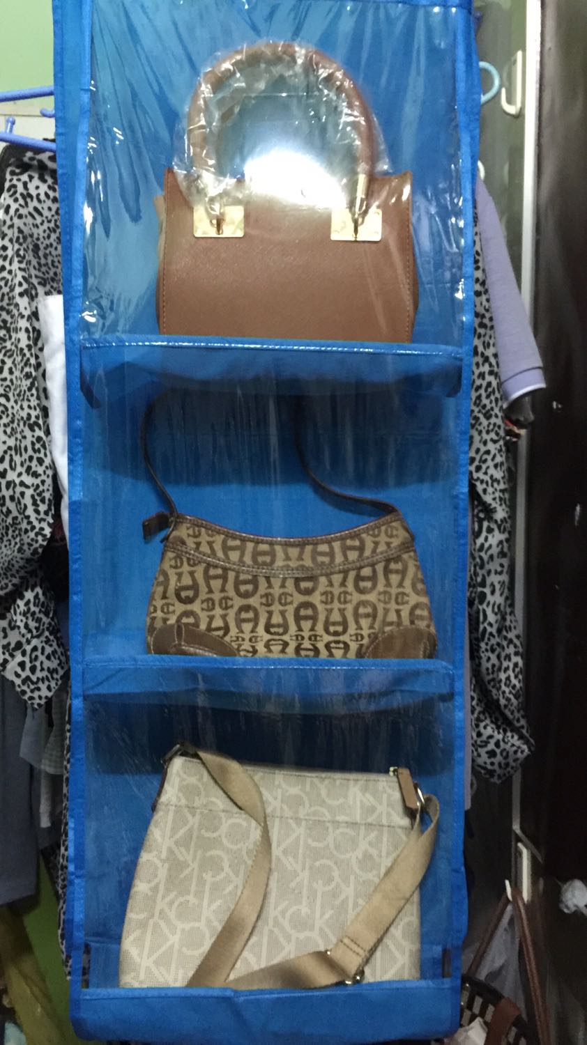 Giao hàng đúng hạn. Tui Ok . Thấy hơi mong manh nhung chưa biết thế nào nên chưa nói được độ bền. Thích đen hay xám hơn :)