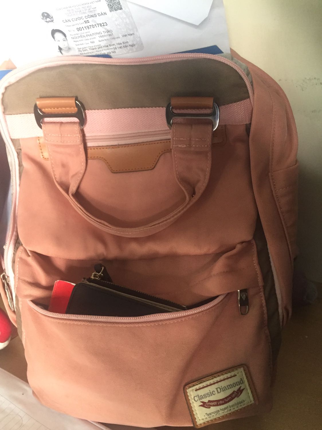 Balo dùng tiện và bền , chắc , khó sờn màu