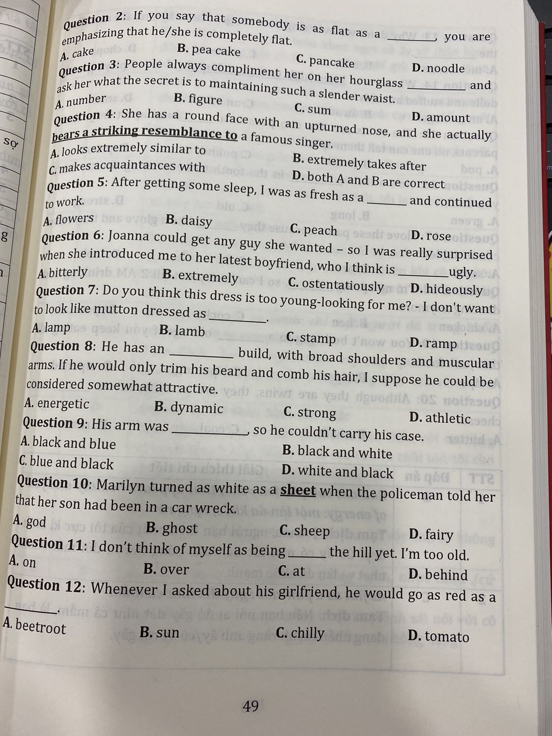 Sách đẹp lắm, cầm rất chắc tay, nặng đến nỗi mà táng vào đầu con bạn còn đau cơ mà, hihi. Đùa thôi nhưng mà đặt trên tiki ship max nhanh. Về sách thì, đầy đủ lý thuyết lẫn bài tập, còn có cả video xem của cô Trang Anh rất dễ hiểu nữa. Mình chưa thấy sách nào có 180k mà còn có cả khoá học như này, quá hời luôn. Các bạn nên mua nha. Có cả quà tặng flashcard cute lắm
