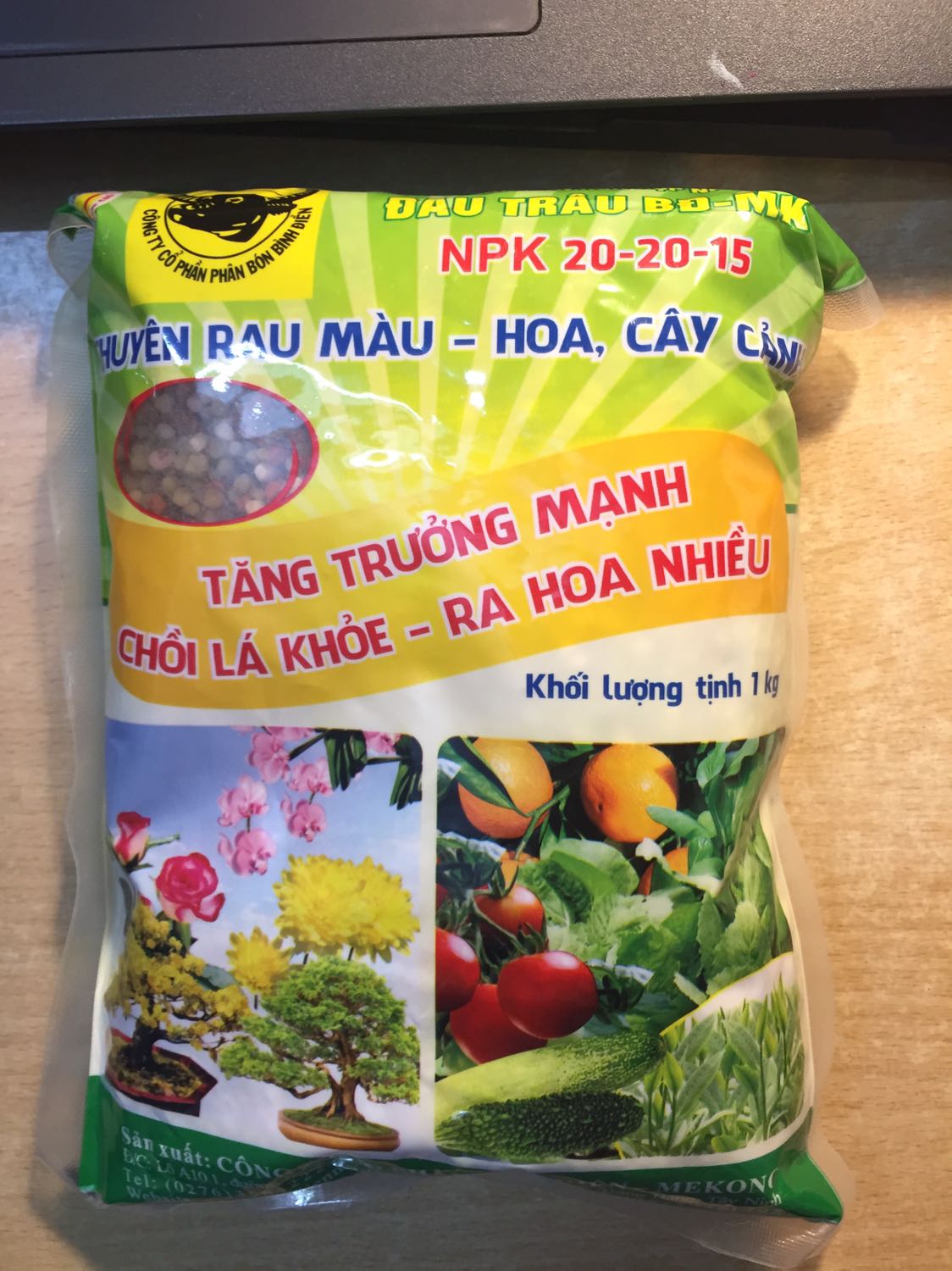 Phân bón được đóng gói rất cẩn thận. Ship nhanh. Về phần chất lượng thì mình chưa dùng thử nên mình chưa biết nhưng mà nhìn chung là sản phẩm tốt!  

Mình sẽ ủng hộ shop nhiều. Mong shop vẫn sẽ xây dựng niềm tin với khách hàng như này nhé!