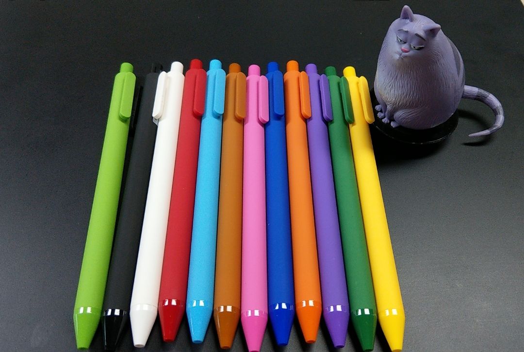 Bút đẹp, màu đẹp, ưng lắm ạ