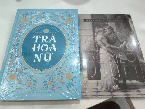 Giao hàng nhanh 2h là nhận dc r, trộm vía bìa cứng không móp gì hết