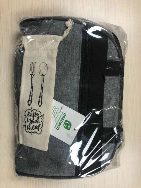 Hàng giao cực nhanh,túi nhiều ngăn tiện mang nhiều thứ khi đi làm,giá hợp lí,hi.