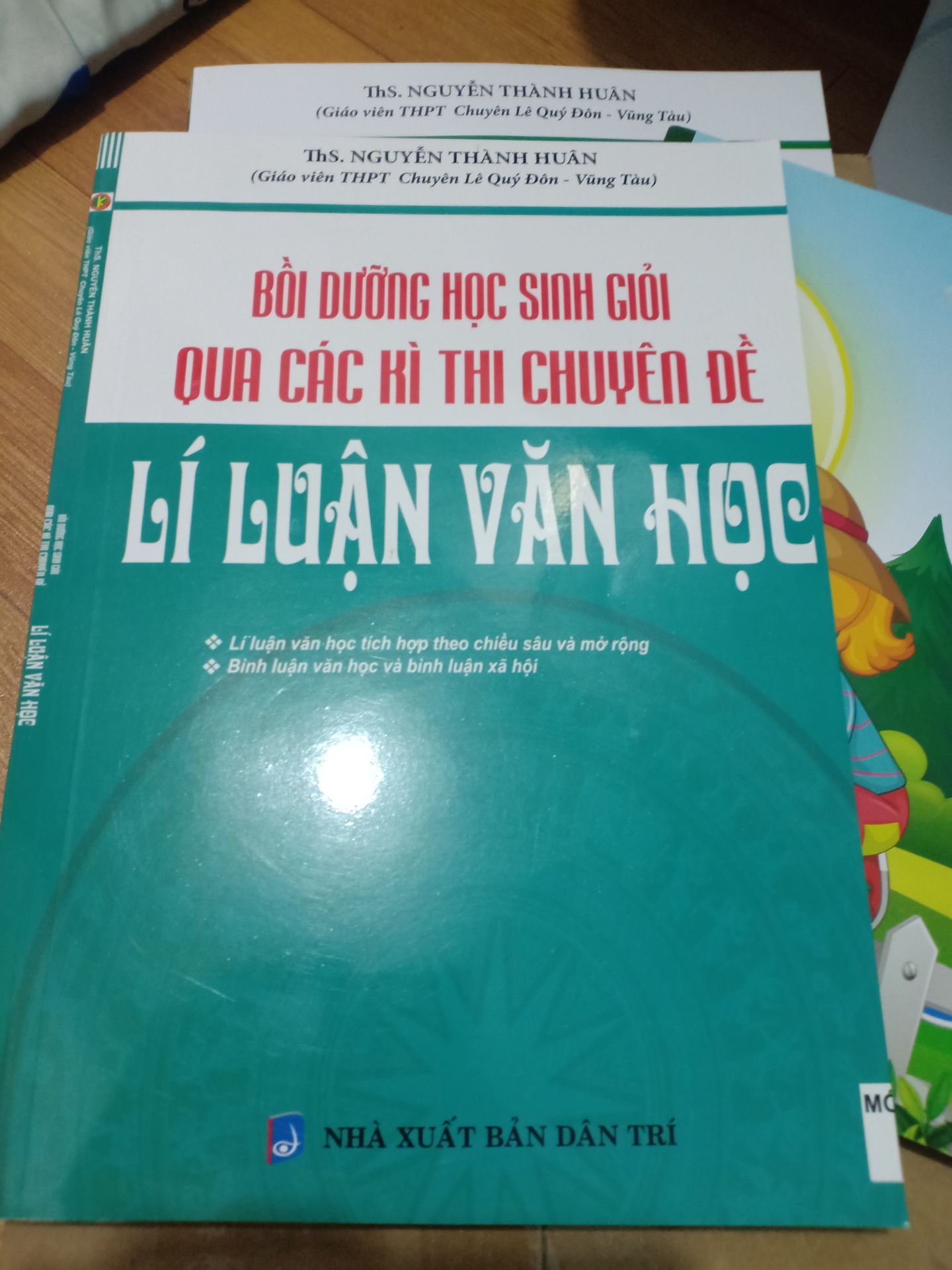 giao hàng nhanh, gói hàng chắc đẹp, sách hay bổ ích, rất đáng tiền
