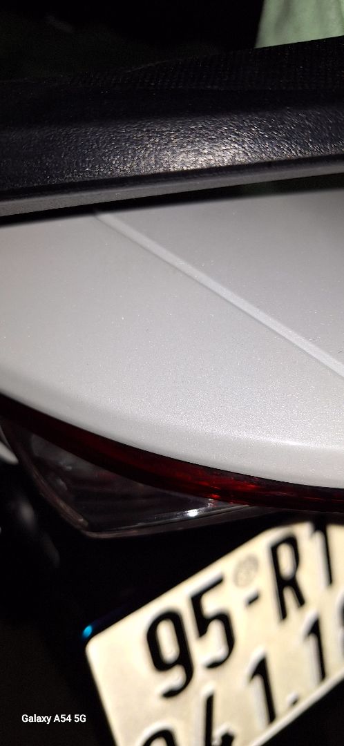 Uy tín chất lượng tốt,giao hàng nhanh, đóng gói cẩn thận, xóa vết xước 99%mùi thơm dễ chịu, mọi người nên mua sản phẩm này Sài nhé