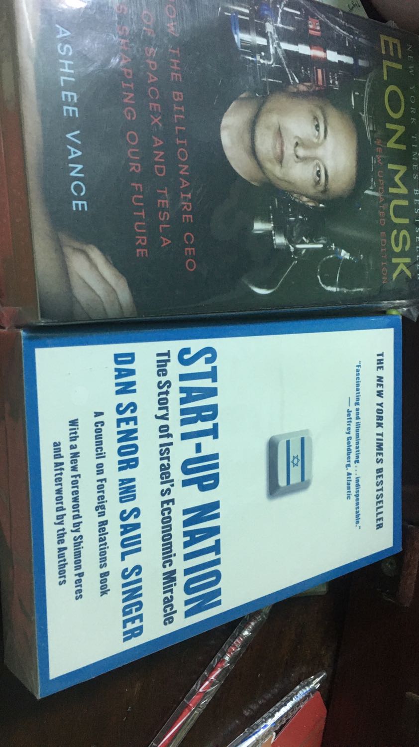 Quyển sách hiếm hoi mà tiki bao bọc đàng hoàng. Giao tới nguyên vẹn. Không biết là nên khen hay chê tiki nữa. Sách nhẹ, nhỏ. Mua về để trau dồi thêm khả năng đọc tiếng Anh.