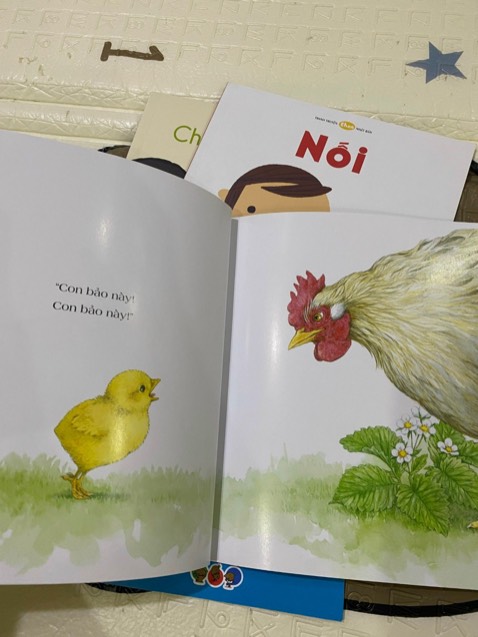 Bé nhà mình rất thích. Chất giấy dày dặn màu đẹp, sop giao nhanh bshsjsdbd  lallalalalaansjssbs