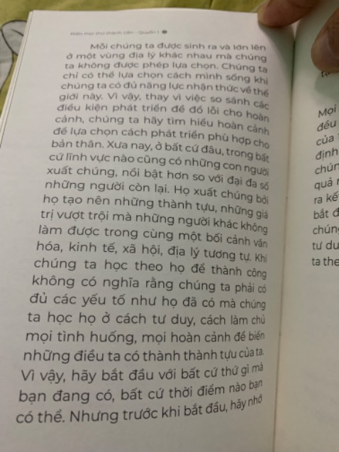 Nội dung sách cực kỳ tệ.
Viết lan man. Nếu so với Rich Dad Poor Dad thì cuốn này chỉ đạt điểm 3/10. 

Size sách nhỏ, mà lại in front chữ lớn, có cảm giác tác giả chỉ muốn dài dòng văn tự để nhét vào đủ số trang, in ra, marketing mạnh và bán để kiếm chút tiền.