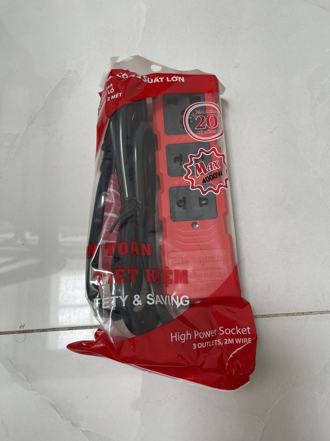 Tôi đặt loại dây dài 5m nhưng shop lại giao cho tôi loại 2m, tôi yêu cầu shop giao đúng hàng cho tôi 😡