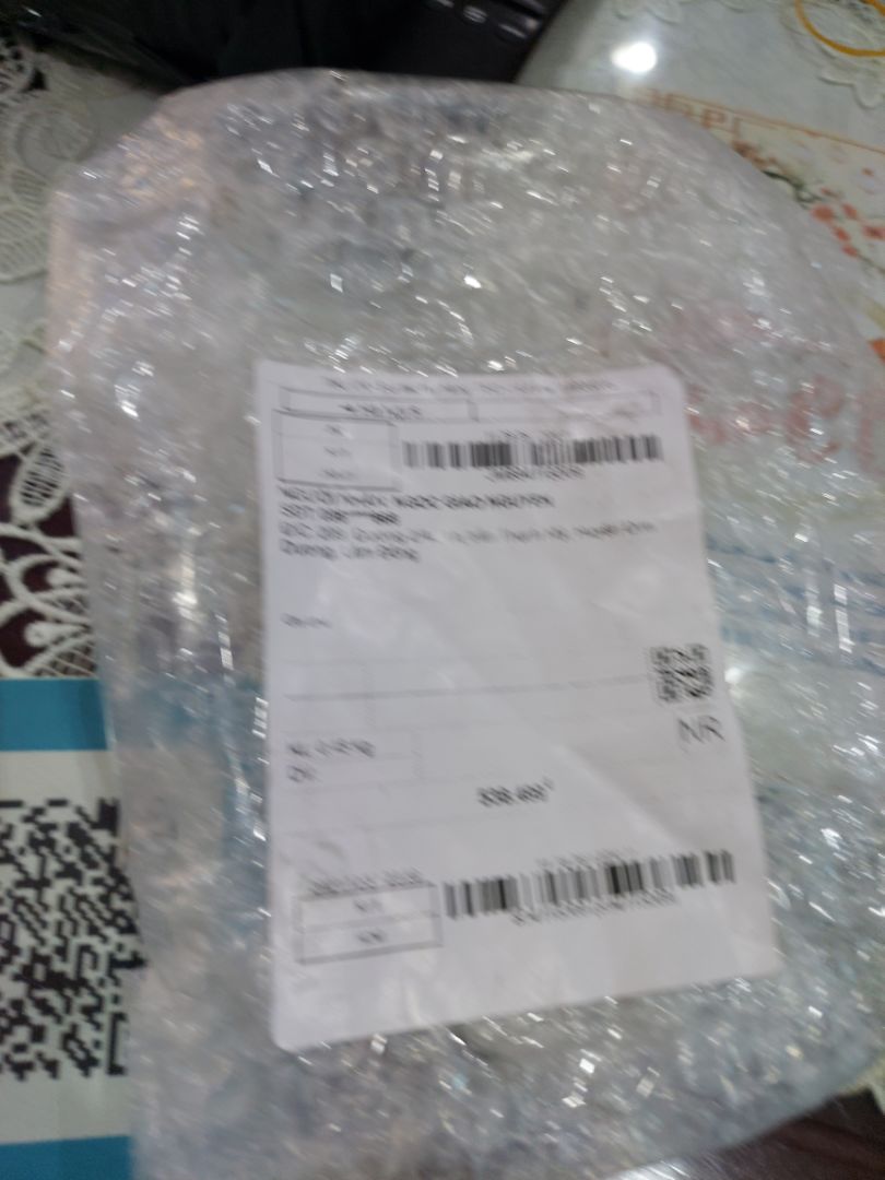 Giao hàng *** đảo! chỉ bọc vỏ ngoài bên trong chỉ là vỏ hộp rỗng hàng khác . Rất bức xúc