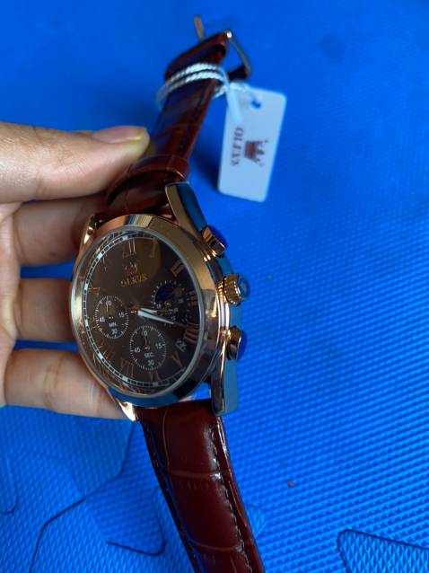 Đc shop tư vấn kỹ, và cam kết về chất lượng nên xúc luôn 3 cái , cùng cái hộp xịn xò.  Cảm nhận ban đầu mình rất rưng ý và hài lòng