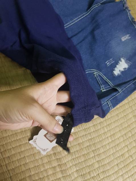 chất bò thiệt k giả. dành cho mẹ bầu thích bon chen mặc quần bò nha. có dây điều chỉnh nấc luôn. k sợ bó bụng. ship giao nbanh. tặng cho shop 5* vì tư vấn nhiệt tình nữa.