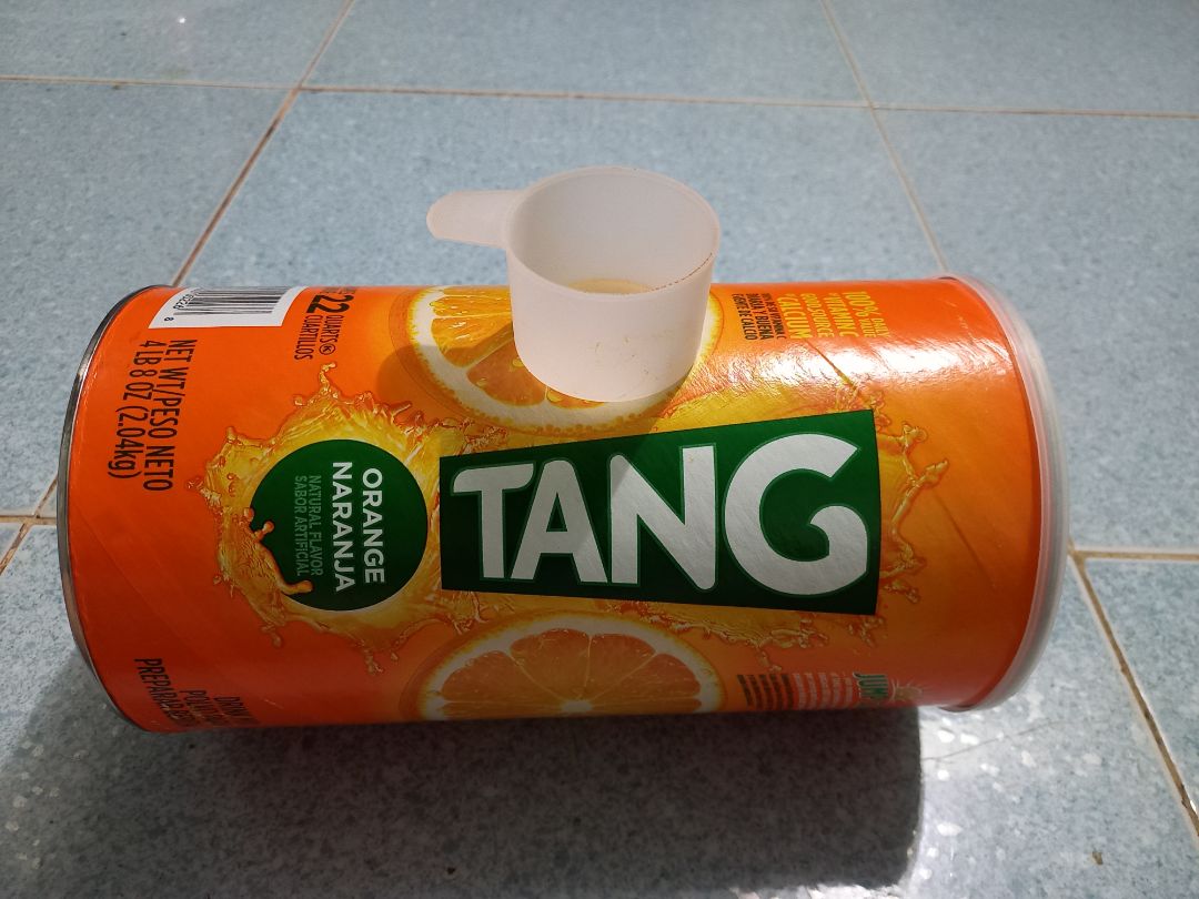 Đóng gói cẩn thận, hàng đúng mẫu, shipper thực hiện đúng 5K. Nước uống thơm ngon, giống hương vị cam thật, có muỗng bên trong hộp nhé! Hạn sử dụng đến 2023.