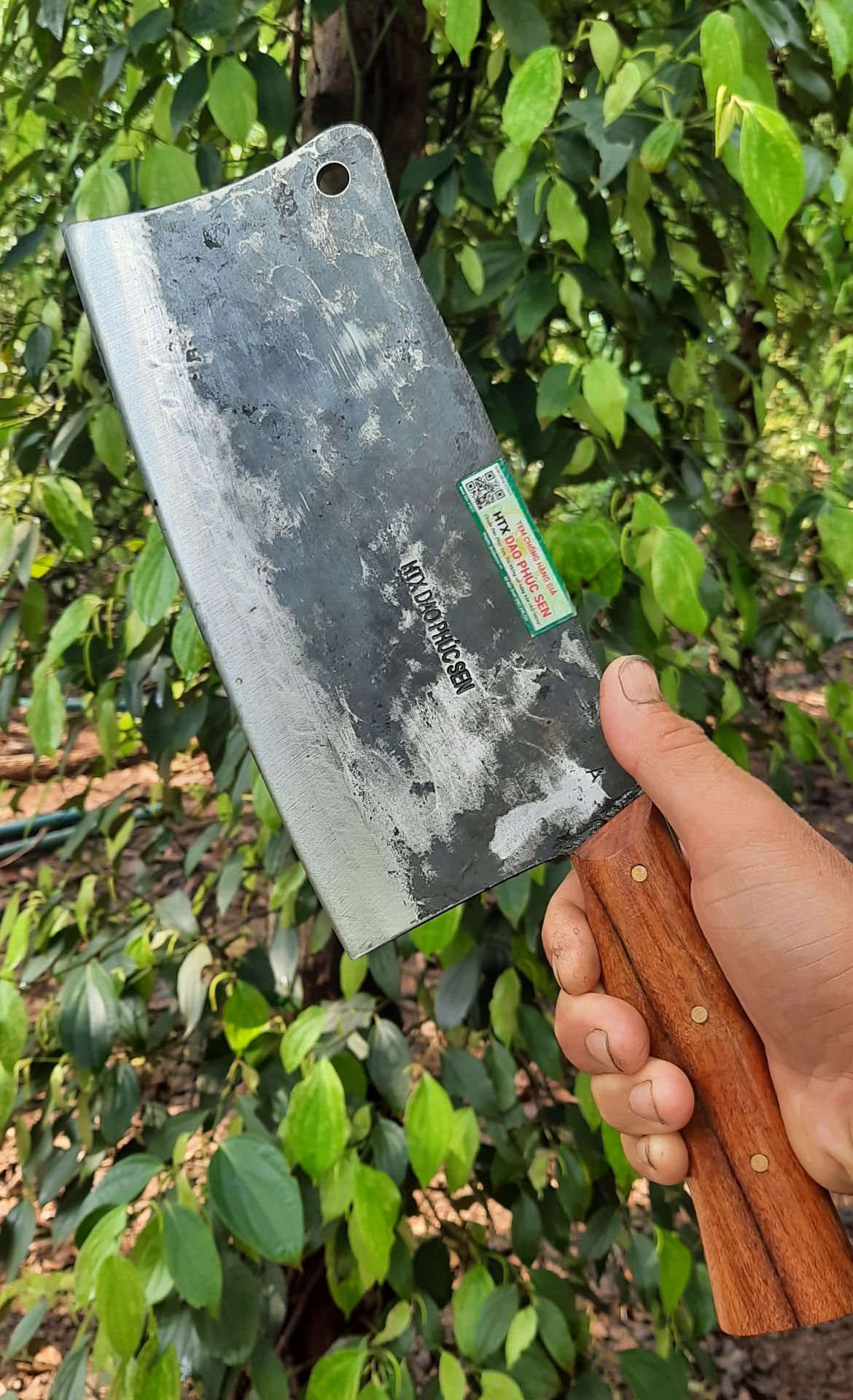 Sản phẩm chất lượng tốt, dao sắc bén, cán cầm vừa tay, mẫu mã đẹp mình thích lắm.