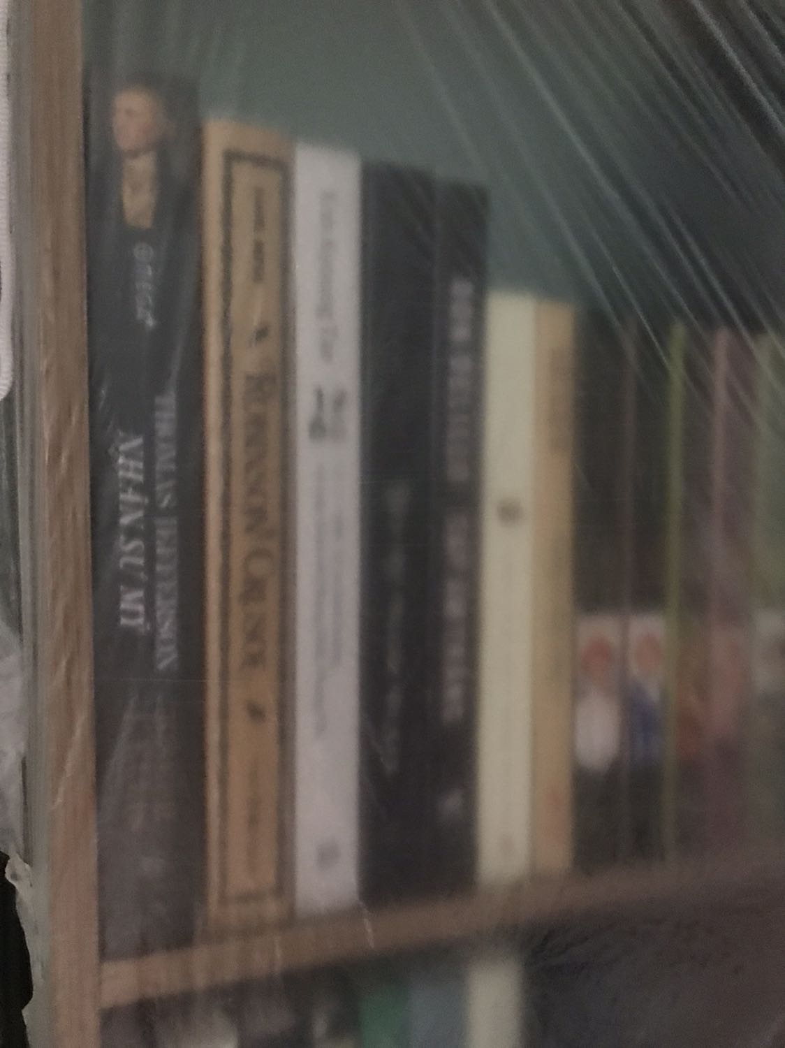 Sách đóng gói khá ổn, giao hàng đúng thời gian dự kiến, giá sale 50%. Sách hơi bị df một chút nhưng không đáng kể.
Sách về một trong những nhân vật quan trọng trong sự phát triển của nước Mỹ, đáng để tìm hiểu.