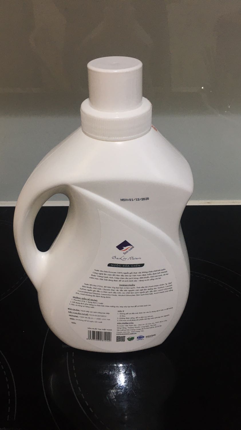 Tiki đóng gói cẩn thận. Giao hàng nhanh. Tuy giá thành hơi cao hơn so với các sp hoá chất thông thường. Nhưng chất lượng thì khỏi bàn. Dùng rửa bát rất sạch mà còn không gây khô da.