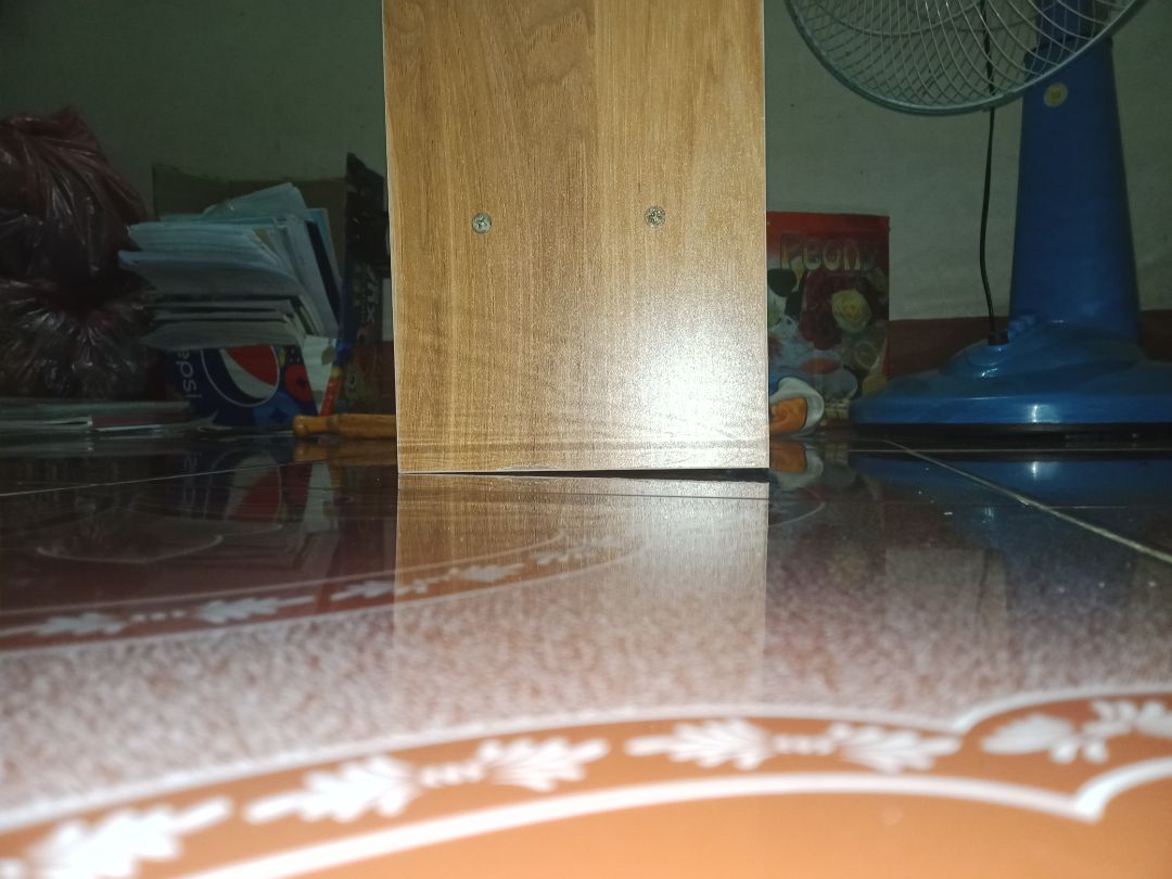 phần gỗ nó bị lệch 1 tấm, còn nhiêu là ok