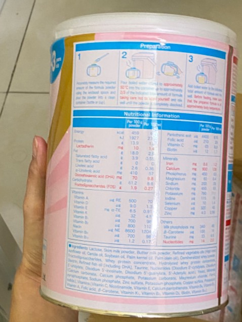 Đóng gói kỹ, giao đúng ngày báo mà vẫn ko kịp cháu mình về ĐL :( (mình đã mong giao kịp buổi sáng để trưa cháu bay mà ai dè cháu bay rồi là sữa mới tới) 😅 hạn sử dụng còn xa, tem đầy đủ. Shipper vui vẻ thân thiện nhiệt tình, thanks all