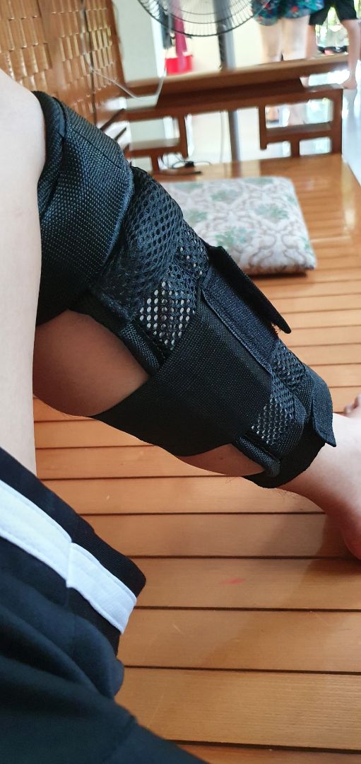 đặt tạ tay mua tạ chân, chả hiểu shop luôn