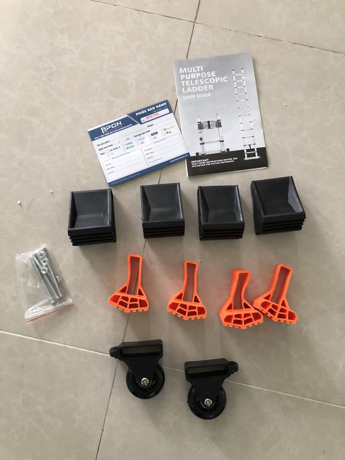 Đã nhận được hàng, thang mới nhưng móp vài chổ cũng đành chấp nhận vì vận chuyển xa nhưng mua được giá sale 1tr7, cơ bản hài lòng!