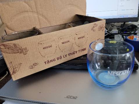 Cafe đen nhưng mà vẫn ngọt ngọt chút. Hãng tặng bộ ly rất đẹp