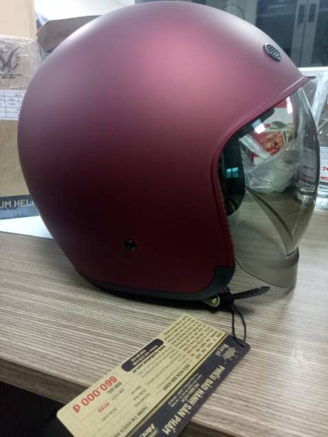 Đã nhận được hàng, tuy nhiên kính mũ kéo xuống bị rít. Mẫu đúng như đã đặt, Giao hàng khá nhanh. Hộp được đóng gói chắc chắn