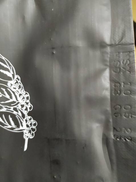 Hàng đóng gói đẹp, mới sản xuất, tiện sử dụng bảo quản. Cafe thơm, dễ chịu. Hi vọng có thể sử dụng lâu dài