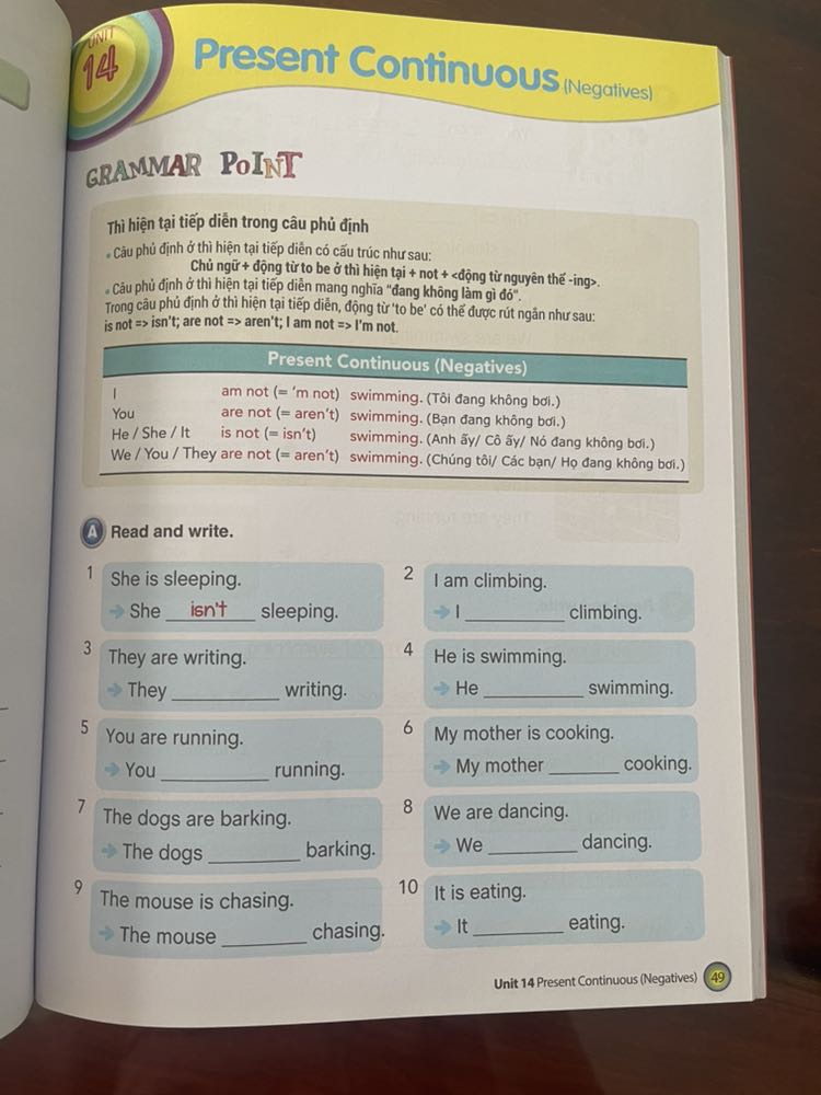 Sách in đẹp, dễ nhìn, nhiều kiến thức ngữ pháp và có bài luyện tập, đóng gói cẩn thận và giao hàng nhanh.