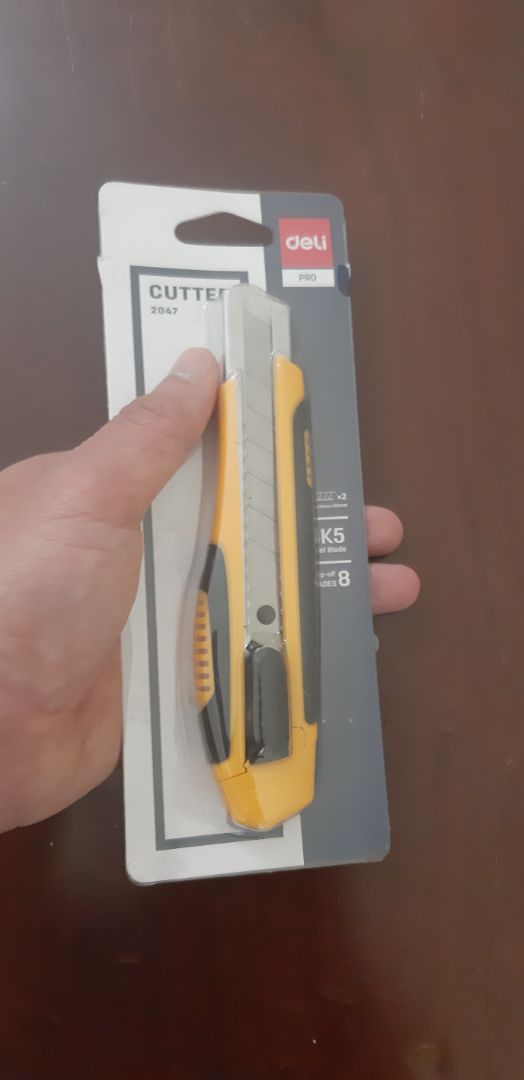 Sp đẹp, chắc chắn, có 1 lưỡi dự phòng