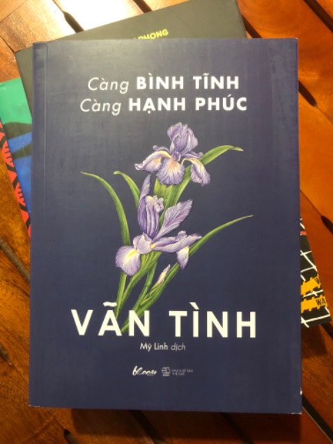 Sách của Vãn Tình không bao giờ làm mình thất vọng về cả nội dung lẫn hình thức bên ngoài. Mong rằng càng bình tĩnh càng hạnh phúc sẽ mang lại cho mình nhiều trải nghiệm và bài học hay.
Sách được vận chuyển rất nhanh, không bị méo mó, chỉ tiếc rằng không thể mua bản đặc biệt 😭