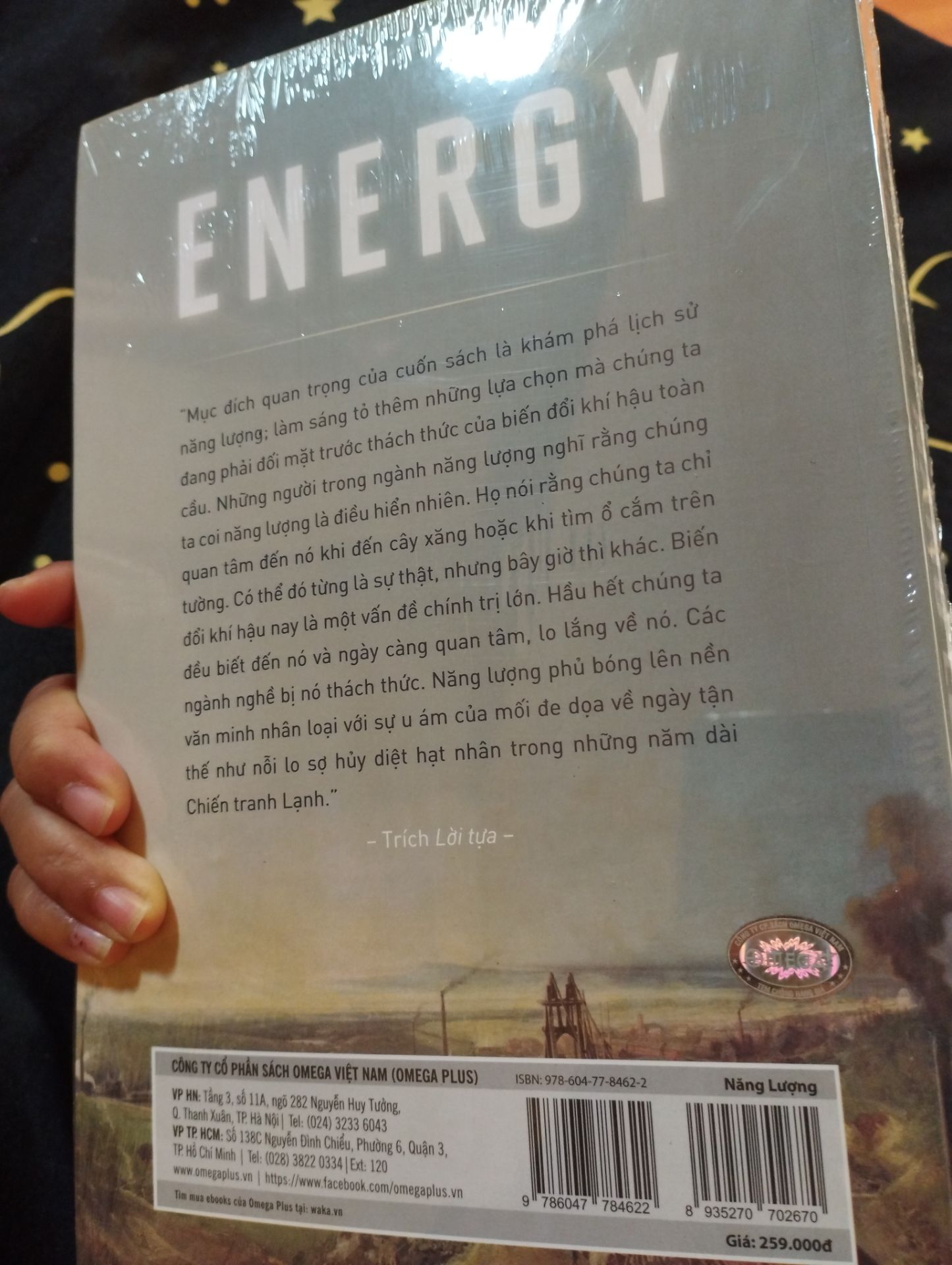 Sách mới đẹp, bọc cẩn thận. Giao hàng nhanh