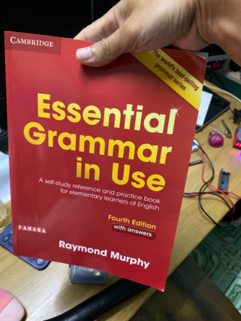Vì một tương lai tươi rói hay đọc sách thật nhiều. Cho dù bạn đã đọc nhiều sách mà tương lại bạn vẫn ko tươi rói thì do bạn đen