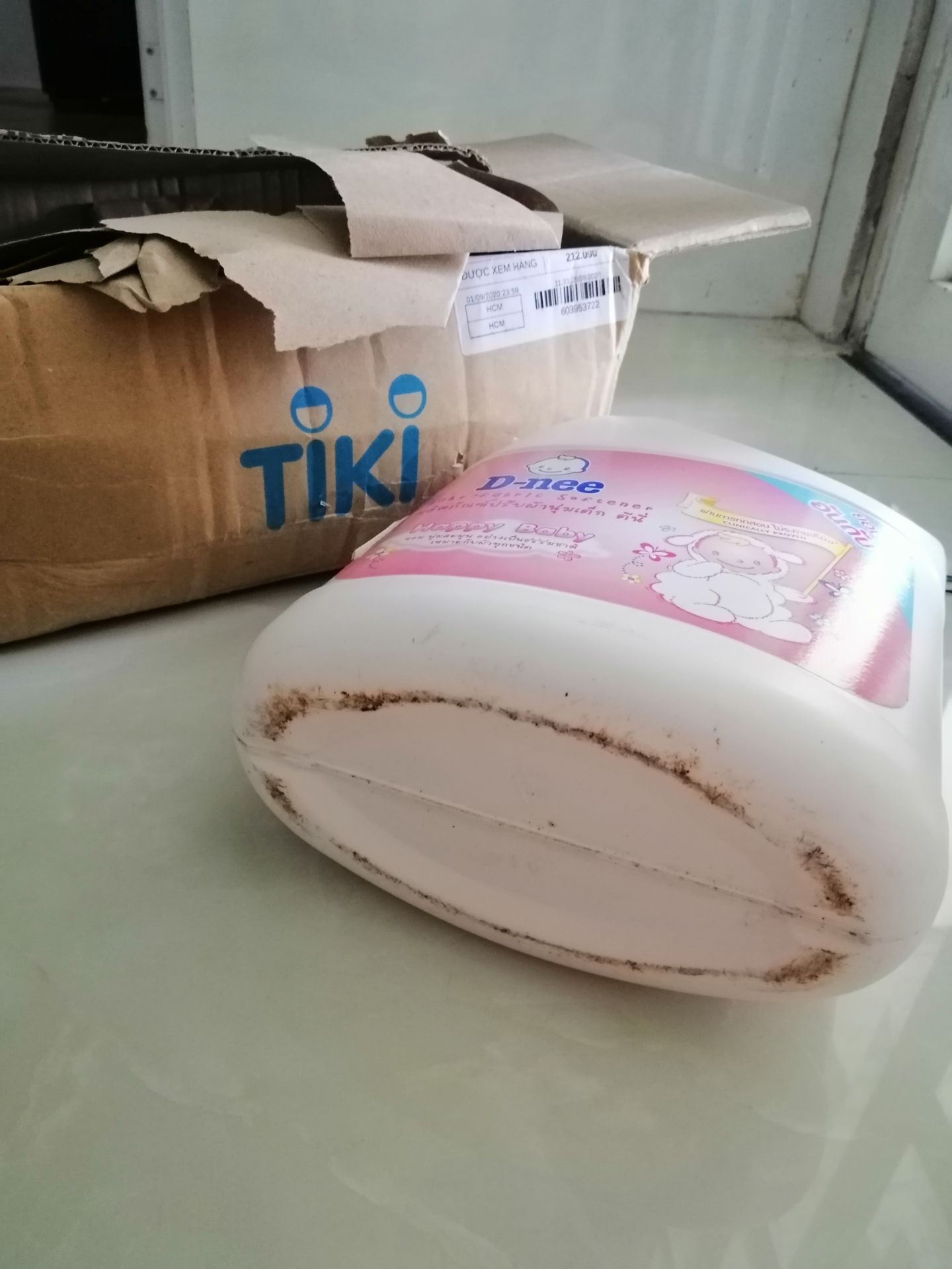 Rất không hài lòng. Vì bao bì quá cũ và dơ. Rất không hài lòng. Vì bao bì quá cũ và dơ.