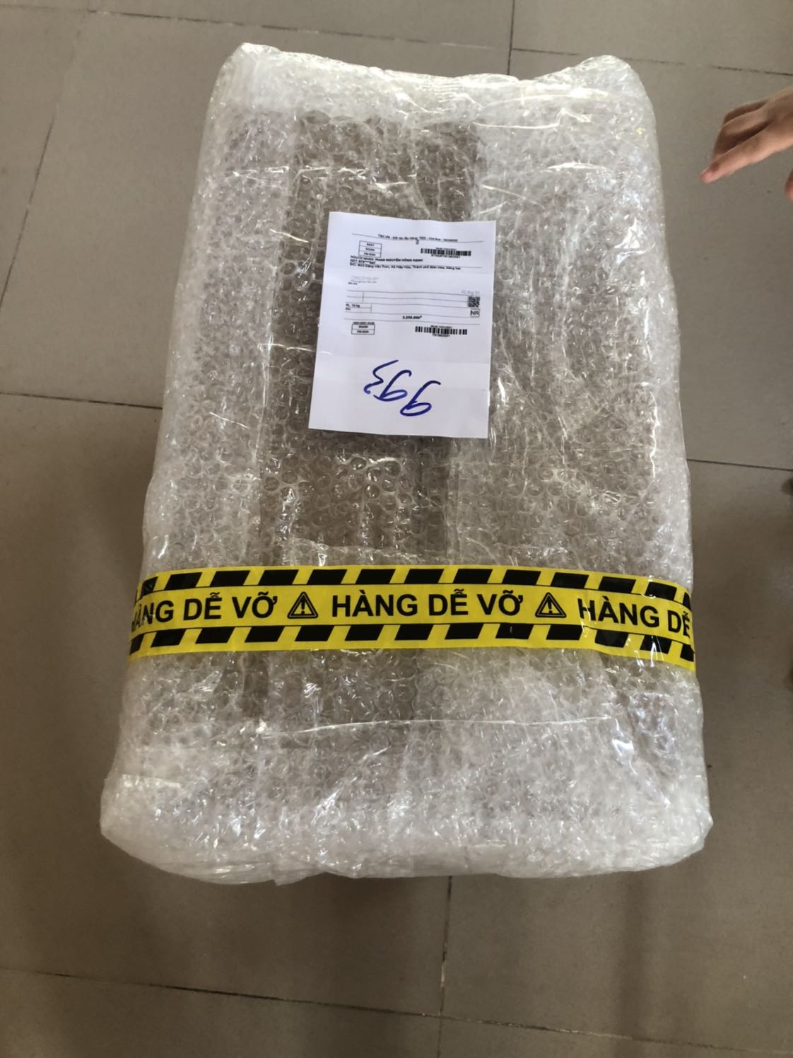 Giao hàng nhanh, đóng gói cẩn thận. Về máy thì mình có chạy thử máy không, cảm nhận máy êm, không rung lắc nhiều.
Mình nghĩ sử dụng trong gia đình thì chọn máy này cũng ổn.