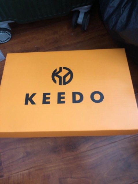 Đóng gói cẩn thận phôm vô chân rất đẹp