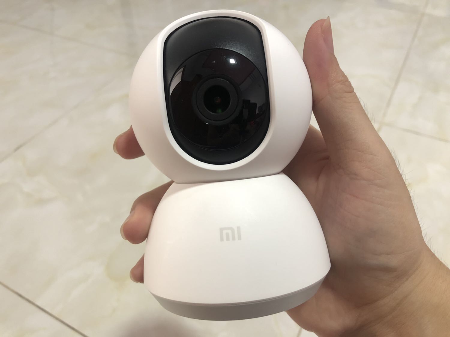 Mình mua đợt cùng Camera xiaomi qua bài đánh giá về camera này tại blog PolyXGO. Từ hôm đó tới nay camera ghi hình liên tục 24/24 ở chế độ HD nhưng truy xuất xem và đọc video vẫn cực tốt!
Mọi người có nhu cầu nên sử dụng thẻ này đối với các thiết bị ghi đọc liên tục.