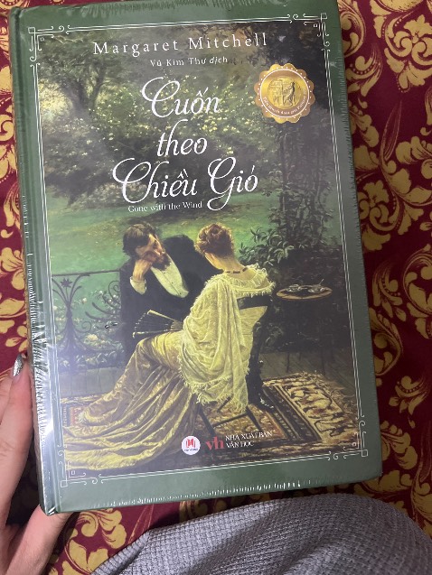 Bị móp trời ơi buồn quá😭😭 sách thường thường mik rất thương và cất rất kĩ nên gặp sách móp z sót lắm 🤧