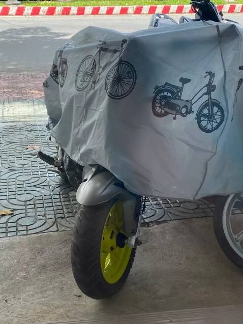 Hàng chất lượng giáo nhanh nhỏ gọn , chống mưa nắng ok , chứ mưa báo thì bây mất tiêu.