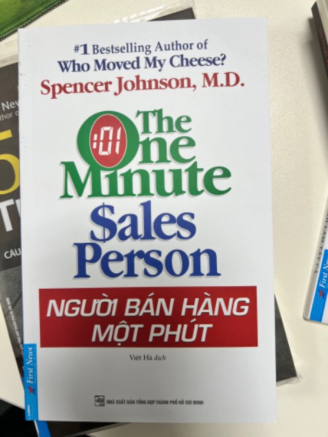 Sách đẹp, giao hàng siêu tốc chỉ trong 3 tiếng!