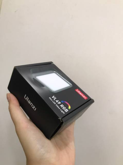 Đèn LED hỗ trợ quay phim hay chụp hình đều ok, phù hợp quay Vlog