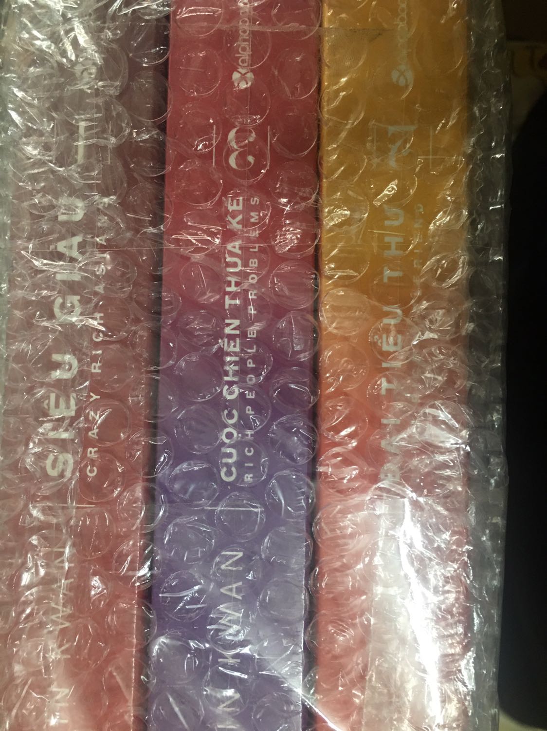 shop gói kĩ, giao hàng nhanh nhưng sách hơi cũ, bám bụi