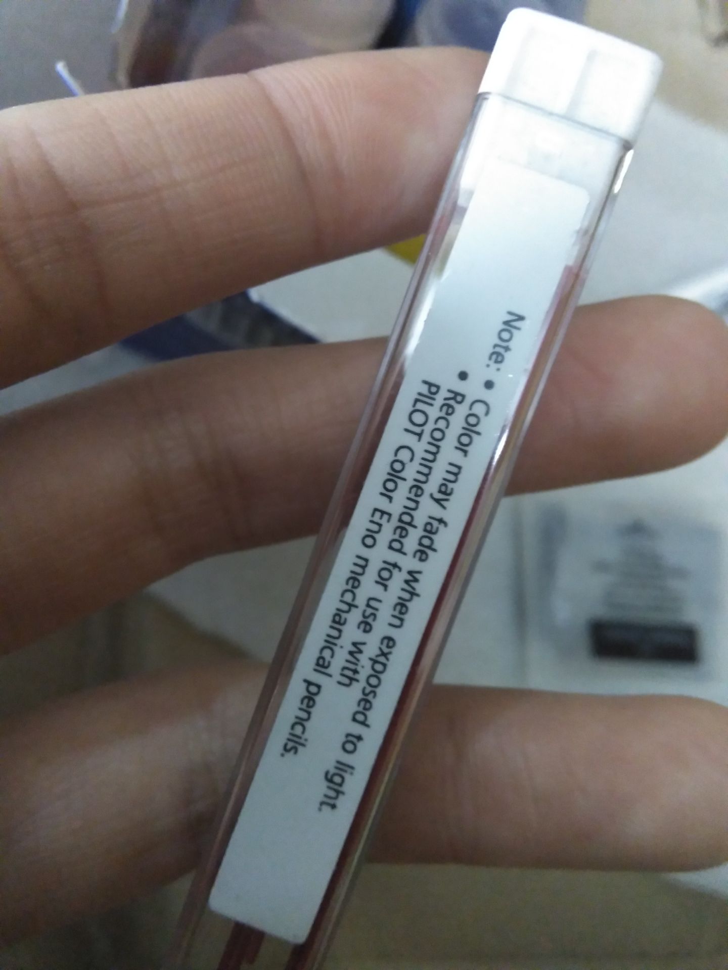 Đóng gói chưa chắc chắn nhưng may không bị sao ? Đóng gói chưa chắc chắn nhưng may không bị sao ?