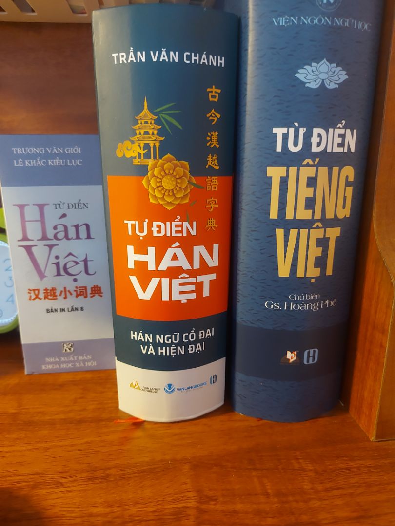 sách đẹp, hơi bụi 1 chút nhưng ko ảnh hưởng lắm