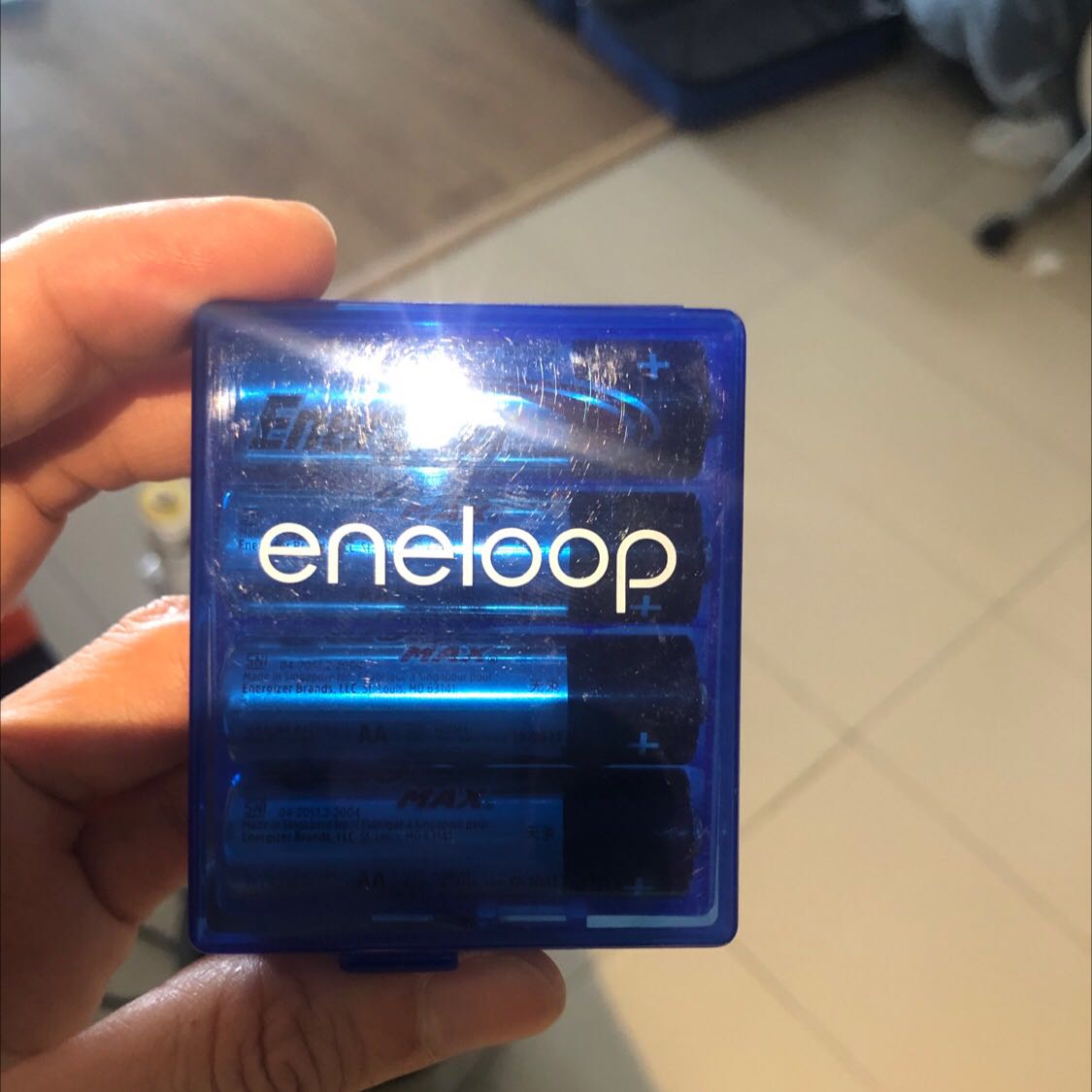 Giao hàng nhanh, pin tốt, tặng kèm hộp đựng 4 pin enloop Giao hàng nhanh, pin tốt, tặng kèm hộp đựng 4 pin enloop