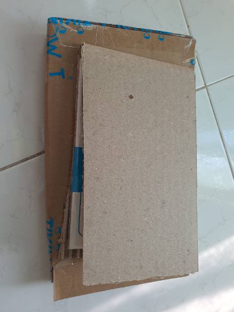 Giao nhanh trong vòng 1 ngày, shipper vui vẻ, đóng gói chắc chắn