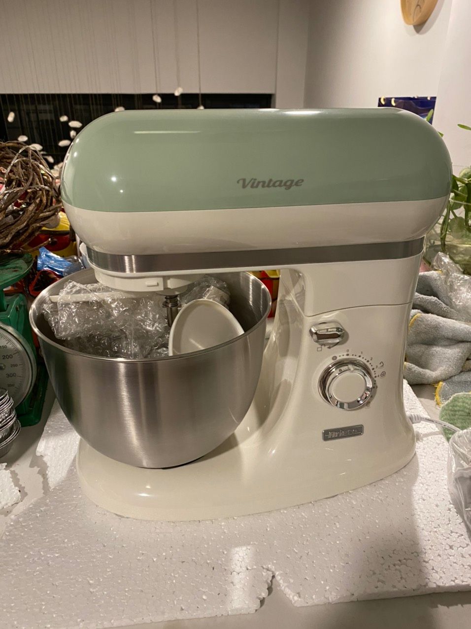 Siêu đẹp luôn, đã dùng rồi nhé, máy êm không rung lắc. Vân chuyển hàng cồng kềnh nhưng gói kĩ lắm, khui ra mới toanh.