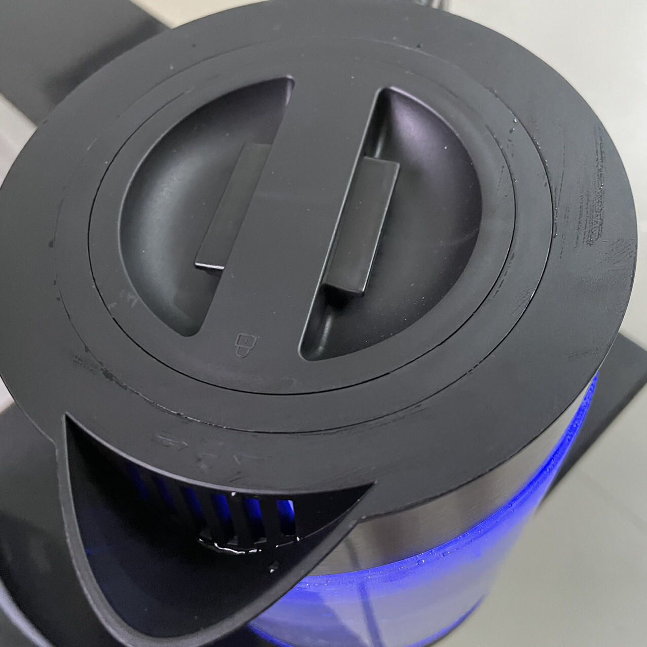 Mình đun rất ưng ý, đun nhanh, rất tiện lợi. Mình cần gấp nên shop cũng hỗ trợ phản hồi nhanh, giao hàng nhanh luôn. Có phiếu bảo hành 2 năm nữa . Dùng bền nữa thì sẽ ủng hộ shop dài dài ^^