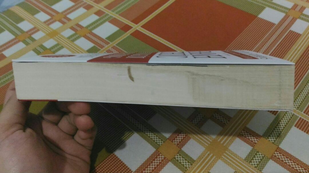 Mình mua ở đây cũng tương đối khá nhiều sách. Mấy lần trước sách bảo quản rất tốt, nhìn sạch và đẹp nhưng bữa nay thì thật sự mình hơi thất vọng xíu. Còn nd cuốn sách thì khỏi bàn. Cuốn sách rất đáng để bản thân đọc qua 1 lần trong đời.