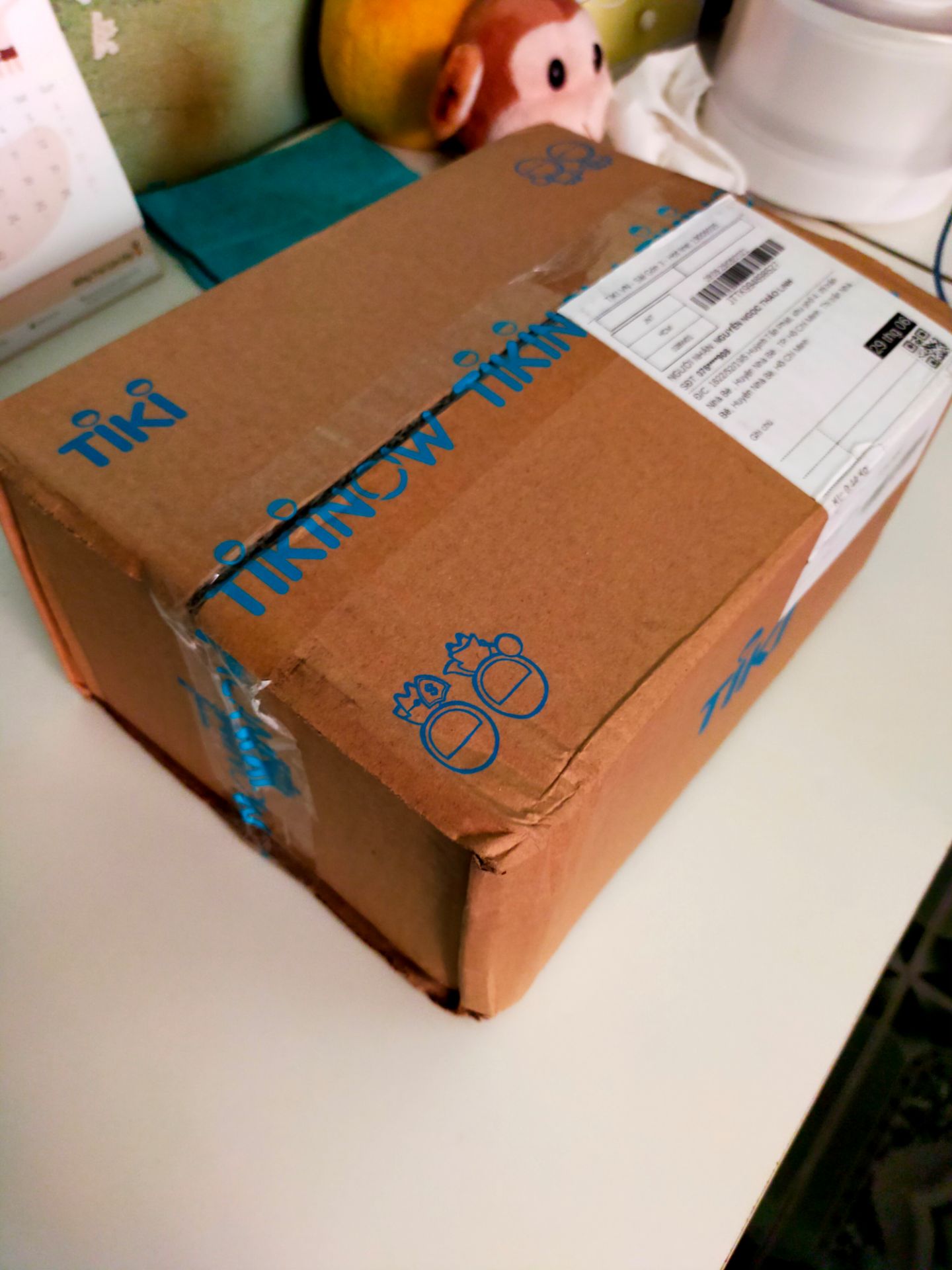 Sản phẩm khá là ok, có hộp của nhà sản xuất, tem nhà phân phối đàng hoàng. Sản phẩm mới hoàn toàn, rất đẹp, gắn vô rất chắc chắn, đọc dữ liệu rất tốt. Hoàn toàn xứng đáng với số tiền bỏ ra.